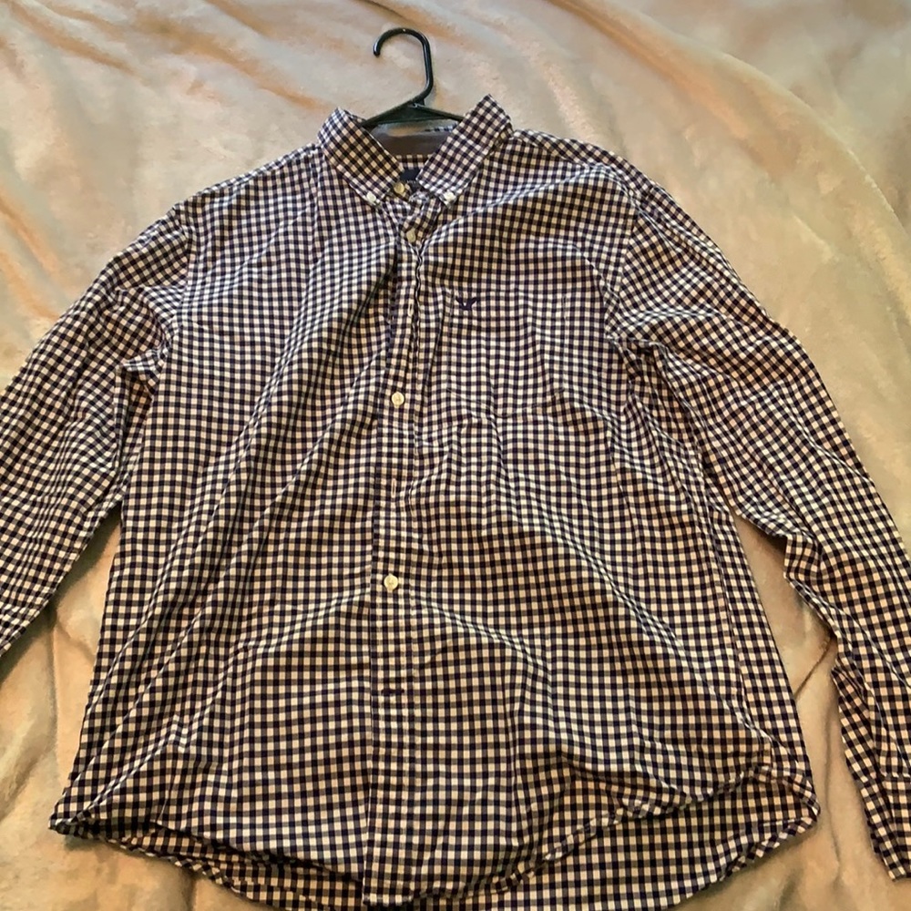 American Eagle Button Up shirt